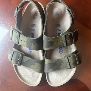 Birkenstock Camo size 38 or US 7